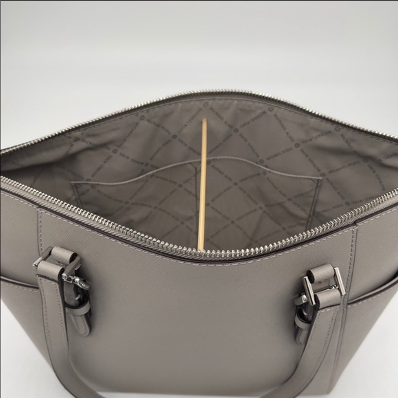 Michael Kors Charlotte Tote Bag - Picture 6 of 8